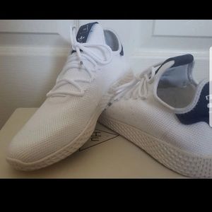 (SOLD) Pharrell Williams Adidas